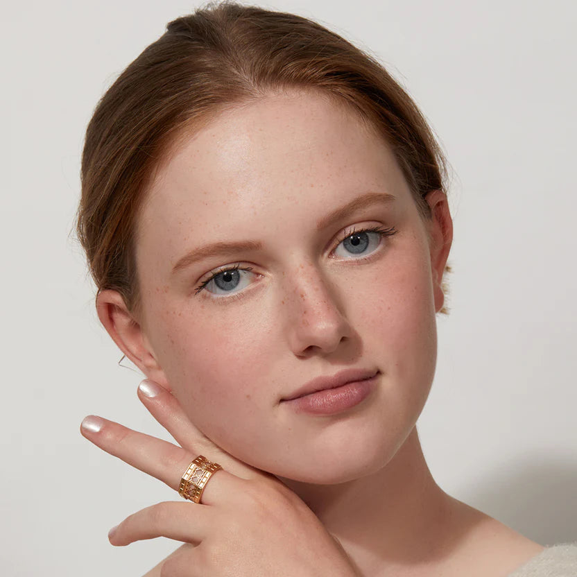 The Face Pencil Conceal In Seconds