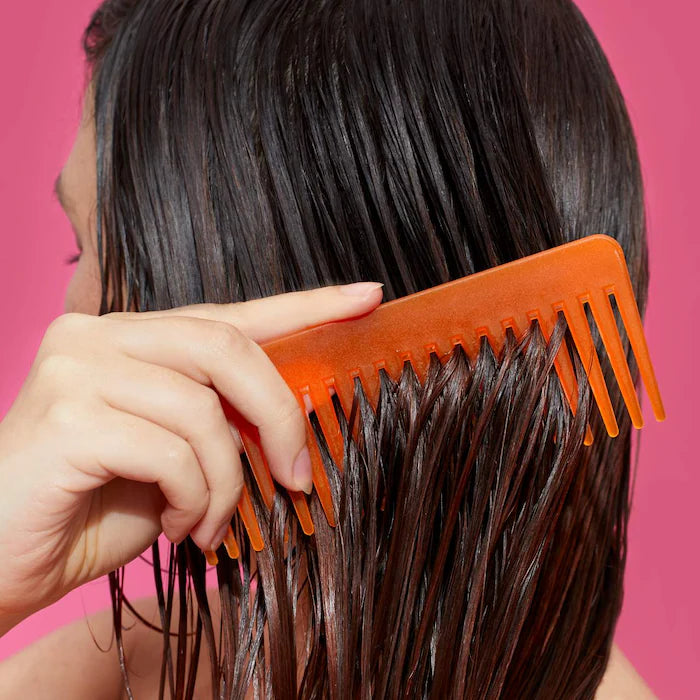amika The Wizard Detangling Hair Primer