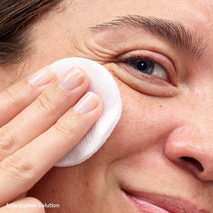 Glossier  Solution Skin-Perfecting Daily Chemical Exfoliator