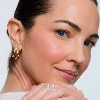 Saie  SuperSuede™ Talc-Free Powder Blush